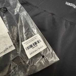 Vanquish leggings and sport bra size M